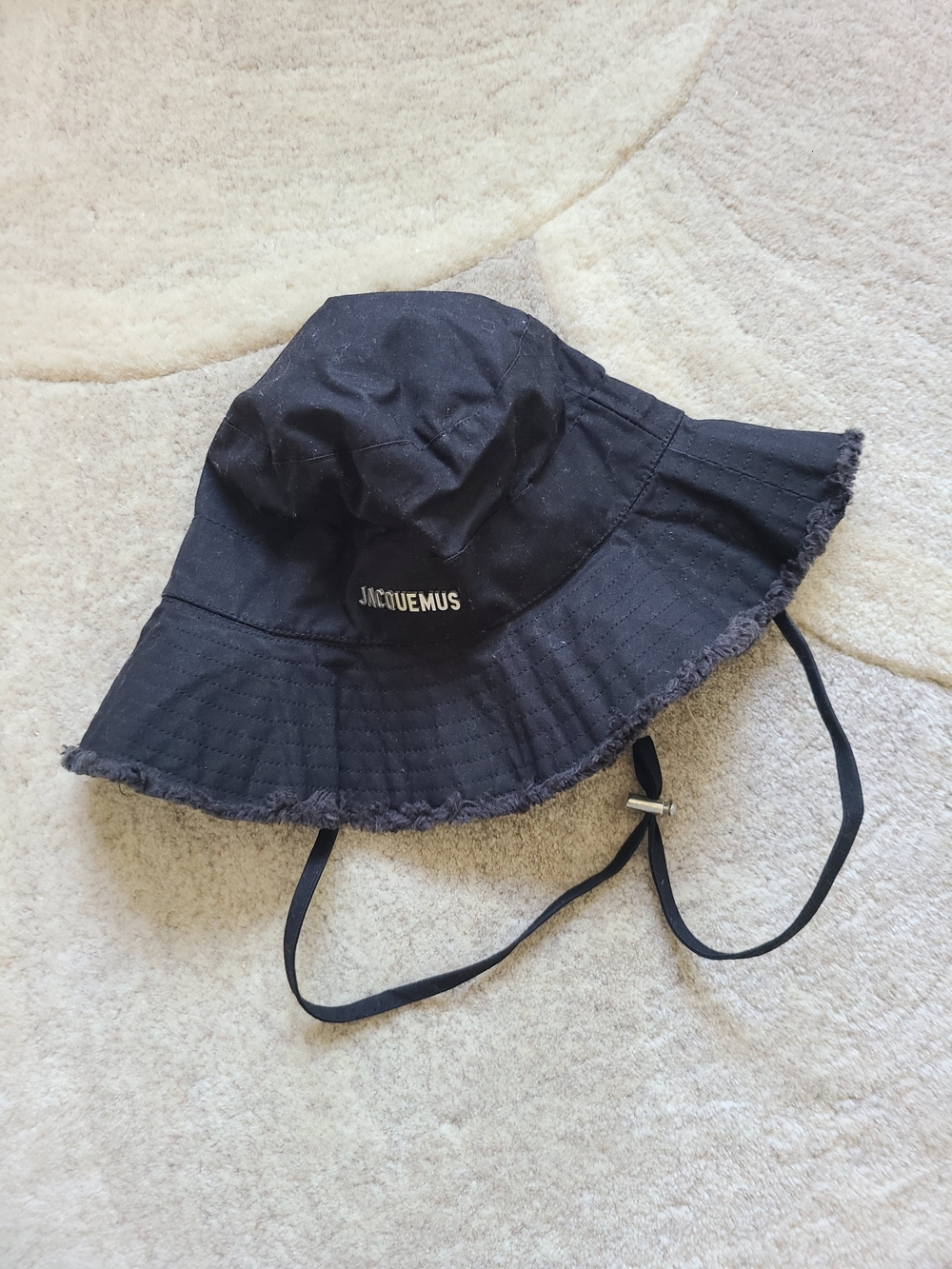 JACQUEMUS Le Bob Artichaut in Black - Bucket Hat